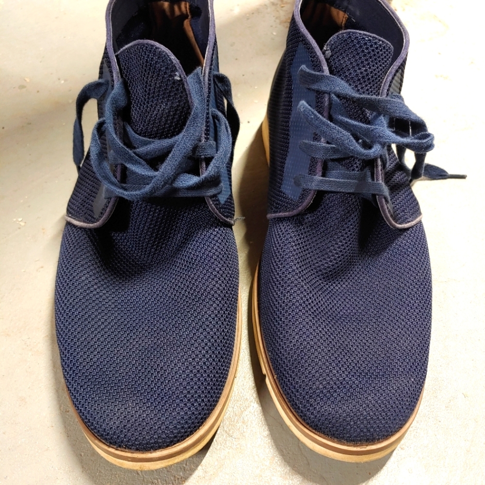 Men's size 10.5 Goodfellow mesh dress shoe